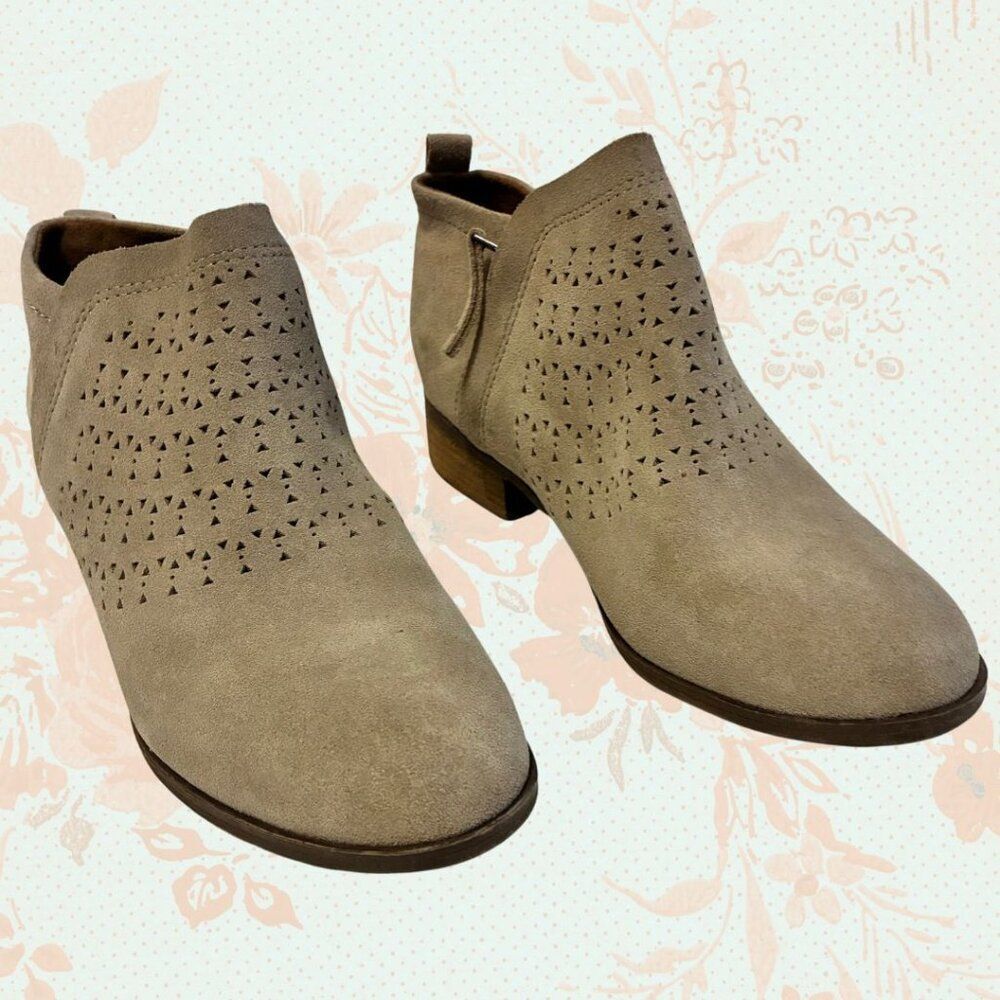 Tom's Ankle Booties Women’s Taupe Suede Size 7 Desert - Picture 2 of 7
